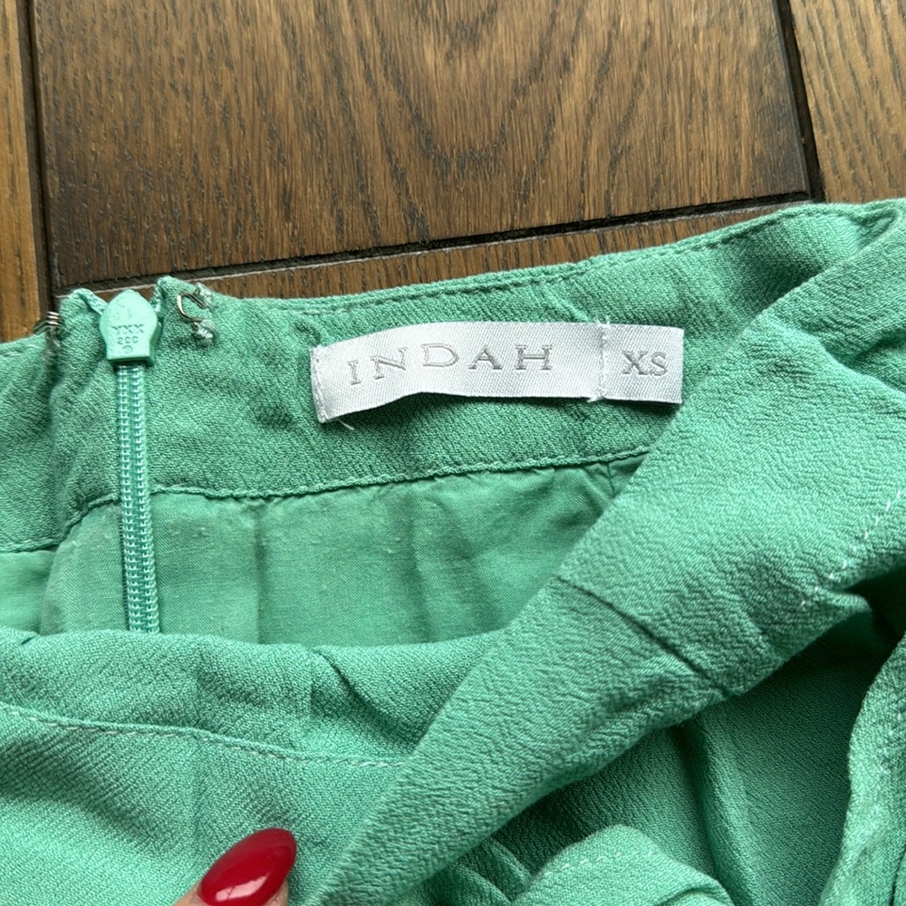 indah mint skirt XS and backless crop top set - Picture 4 of 6
